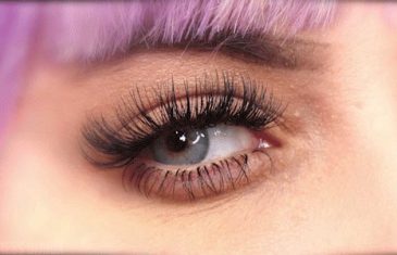 Mistress Bijoux - EYELASH WORSHIP